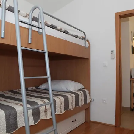 Sea View Apartman *