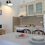 Sea View Apartment *